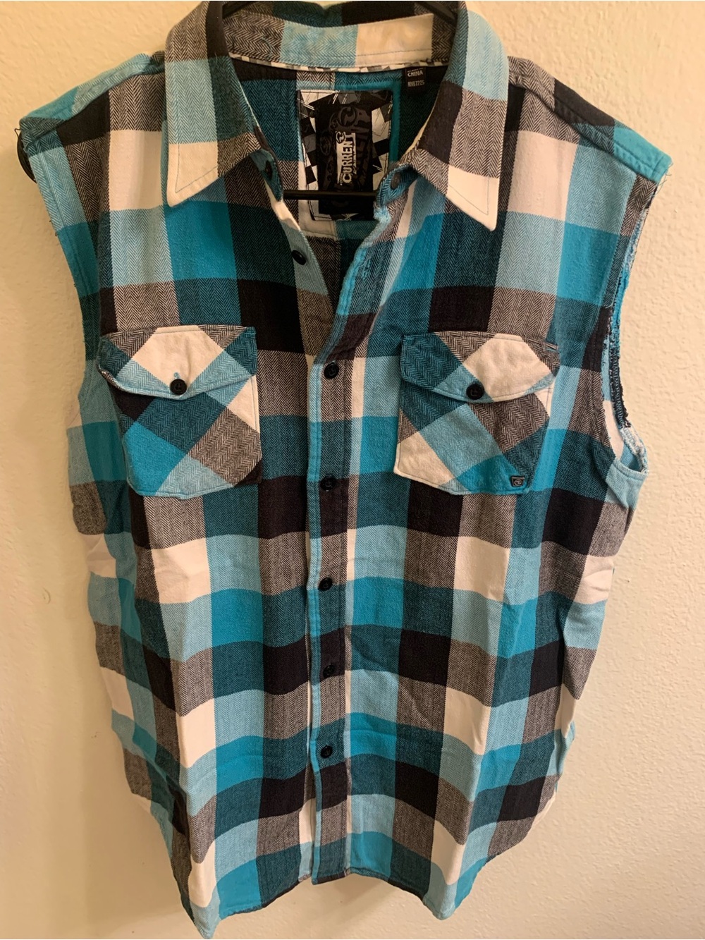Ocean Current Men's Sleeveless Plaid Button-Down Shirt in Teal, Black & White